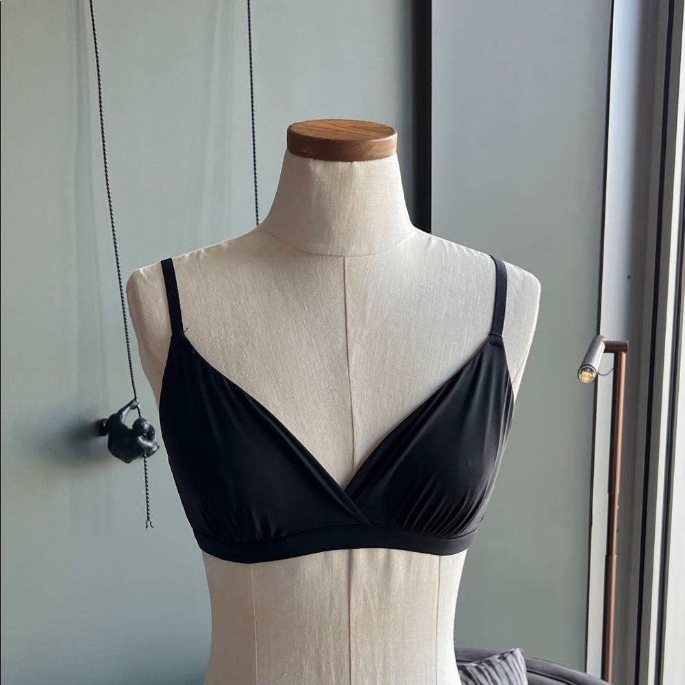 New SKIMS Fits Everybody Crossover Bralette in Onyx Size Large